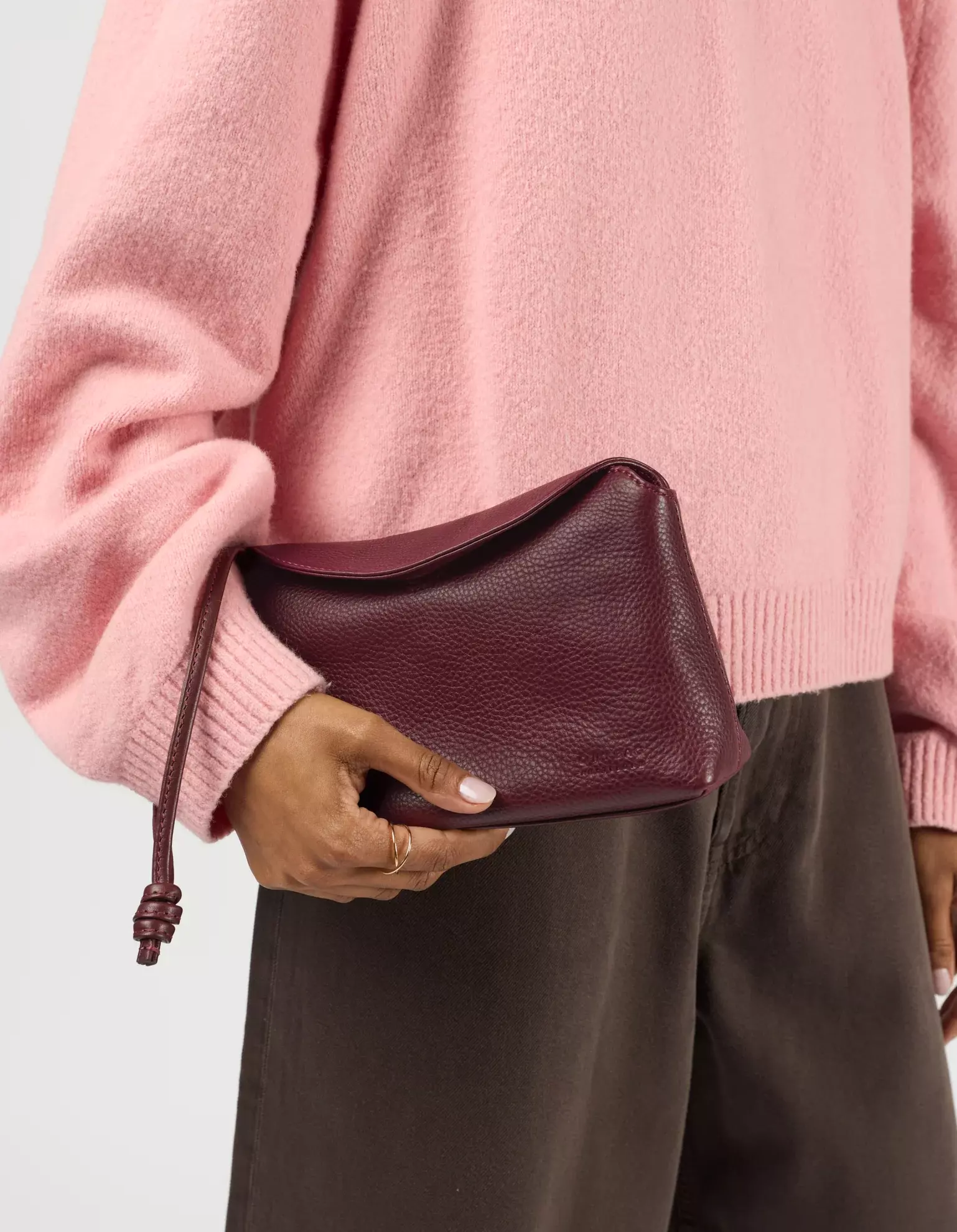 O MY BAG Sienna Mini Dark Cherry Soft Grain Leather Handtasche Leder kirschrot